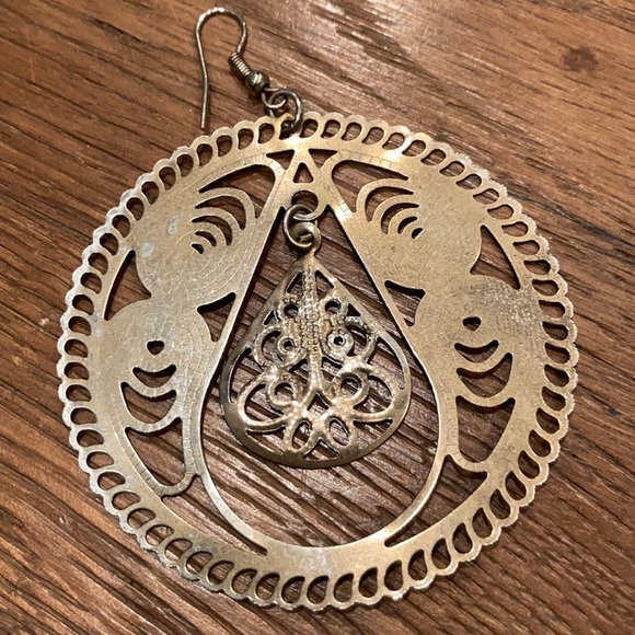 Vintage Earrings - Picture 2 of 2